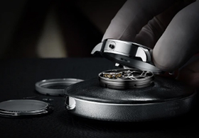 深圳播威手表抛光翻新服务-全表超声波清洗+外观美容